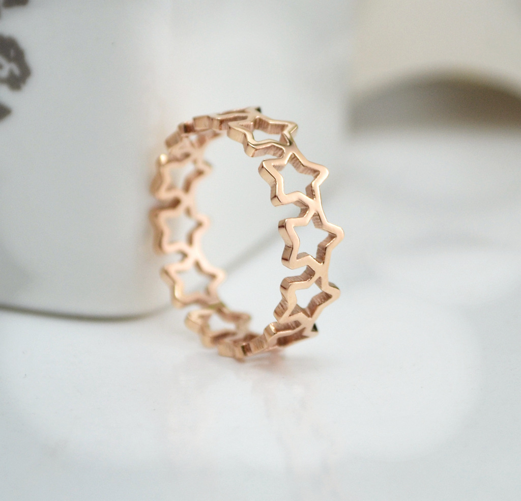 Women's Korean Rose Gold Star Hollow Ring Stainless Steel Fashion Jewelry