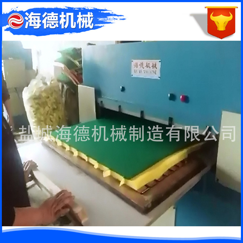 百洁布海绵四柱裁断机1