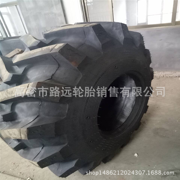 农业拖拉机 钢丝胎 620/75R25 人字花纹轮胎