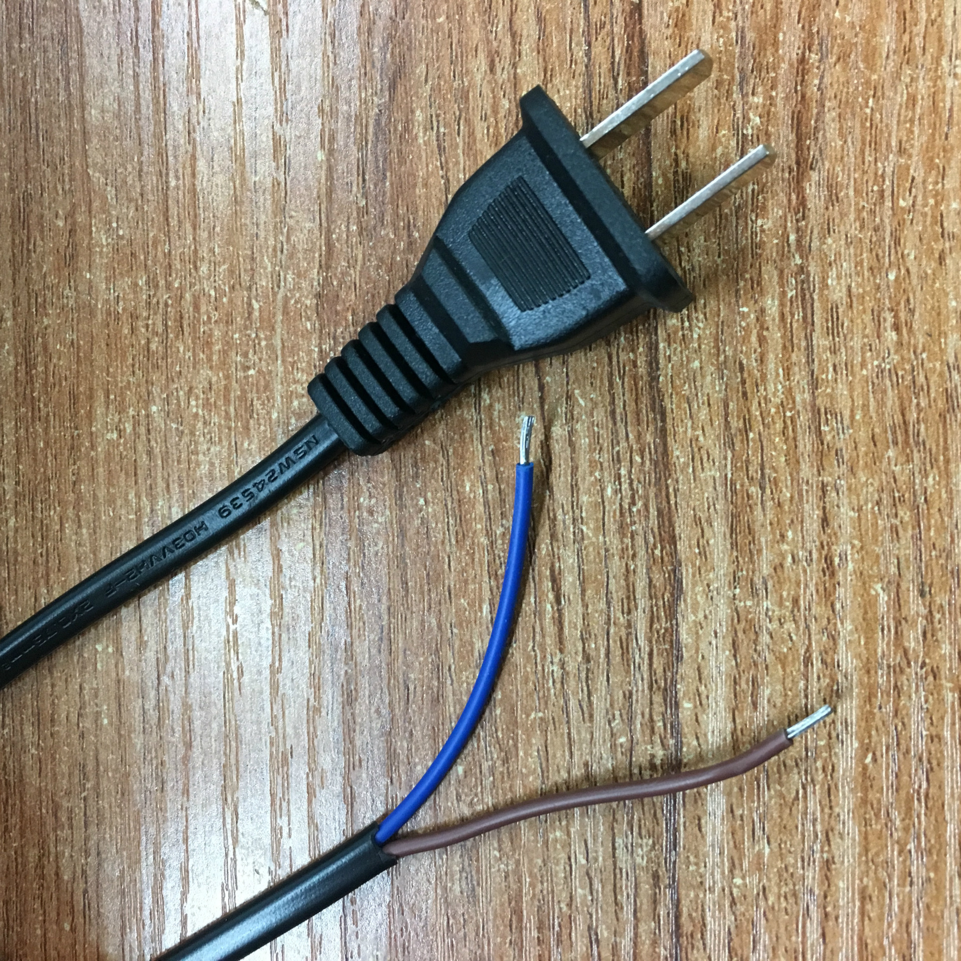 厂家供应1.5米中规国标2芯电源插头线 AC线 尾部剥皮上锡批发