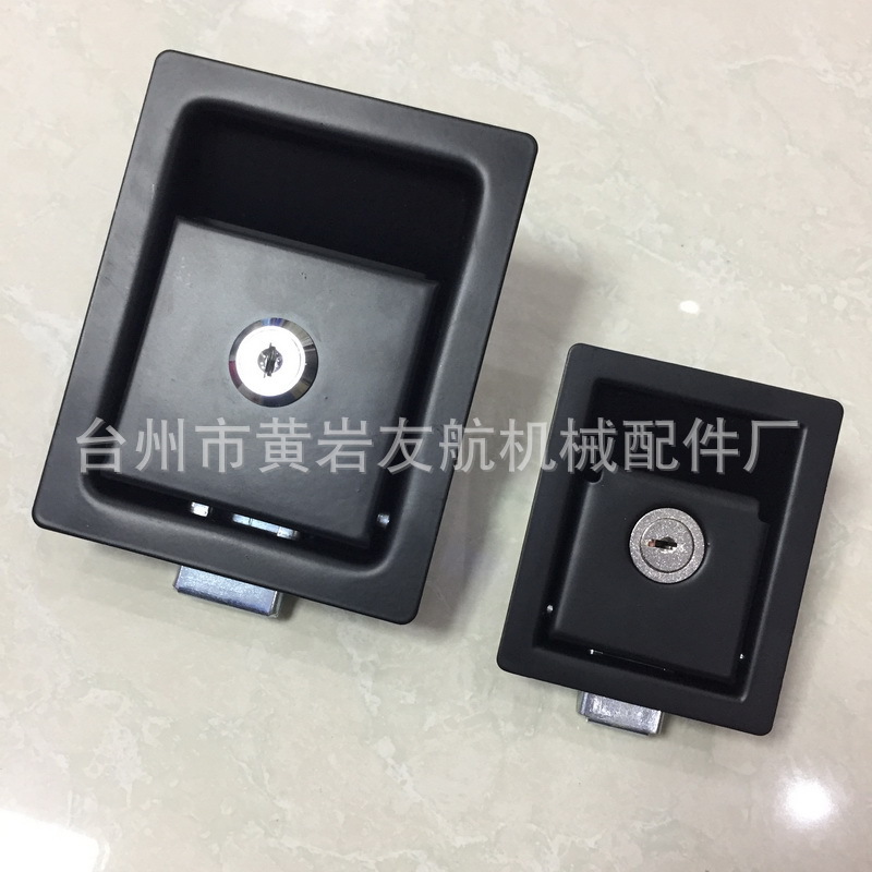 多规格工程机械门锁