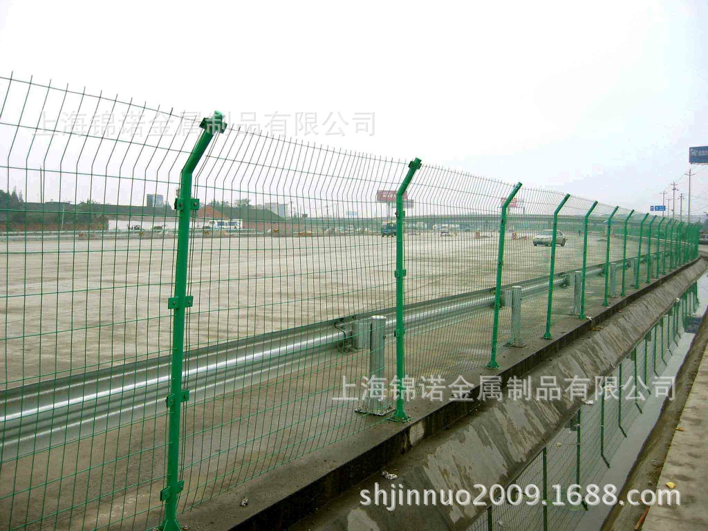 厂家直供铁路小区 围墙双边丝护栏