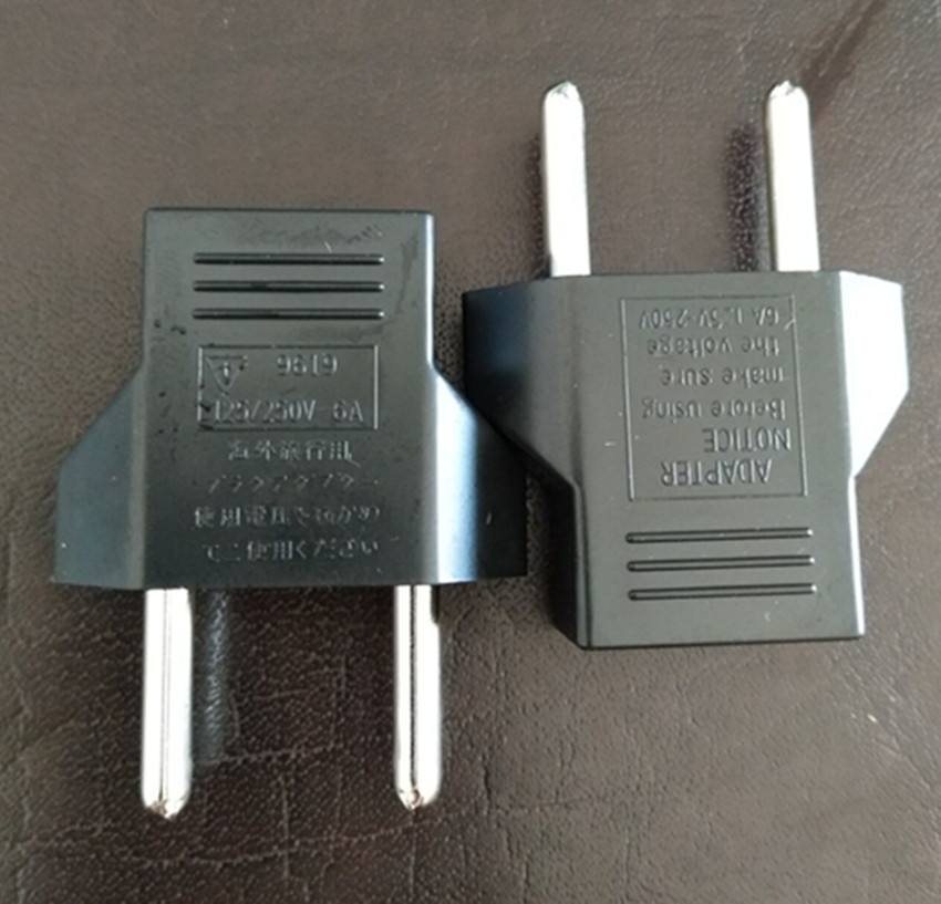 英美转换插头二插接口铁脚 铜脚转换插头旅游便携式插头插座