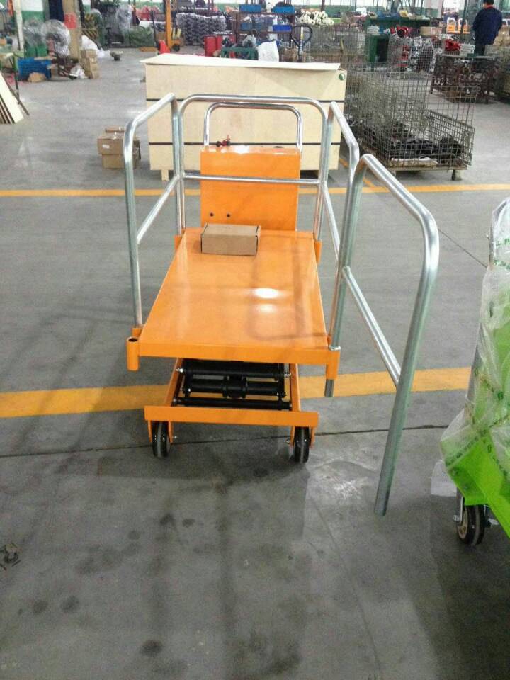 北京非标 带护栏电动平台车500kg移动式液压平台带护栏升降平台车