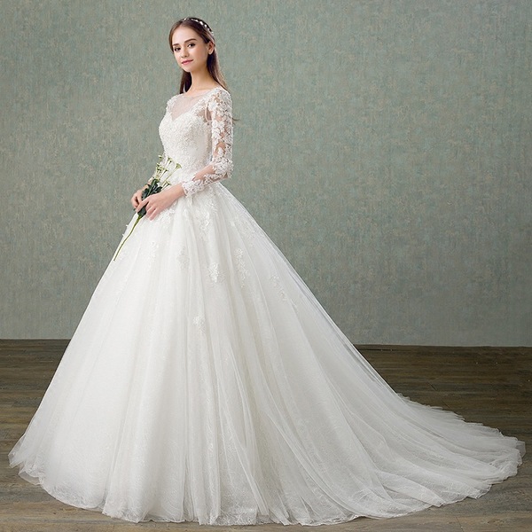 Winter wedding dress new Korean version of simple brides marry a word shoulder repair small trailing long sleeves