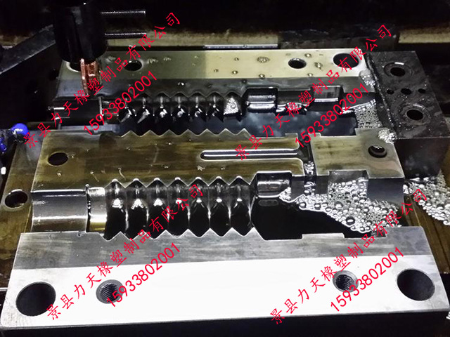 橡膠伸縮套模具4