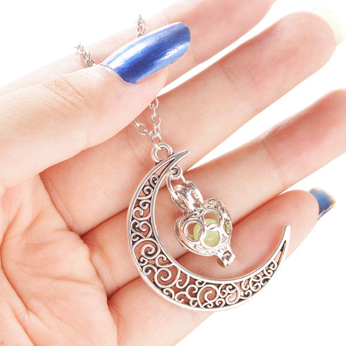 4-color glow-in-the-dark starry moon pendant, luminous stone glow-in-the-dark necklace, Christmas Halloween gift for men and women