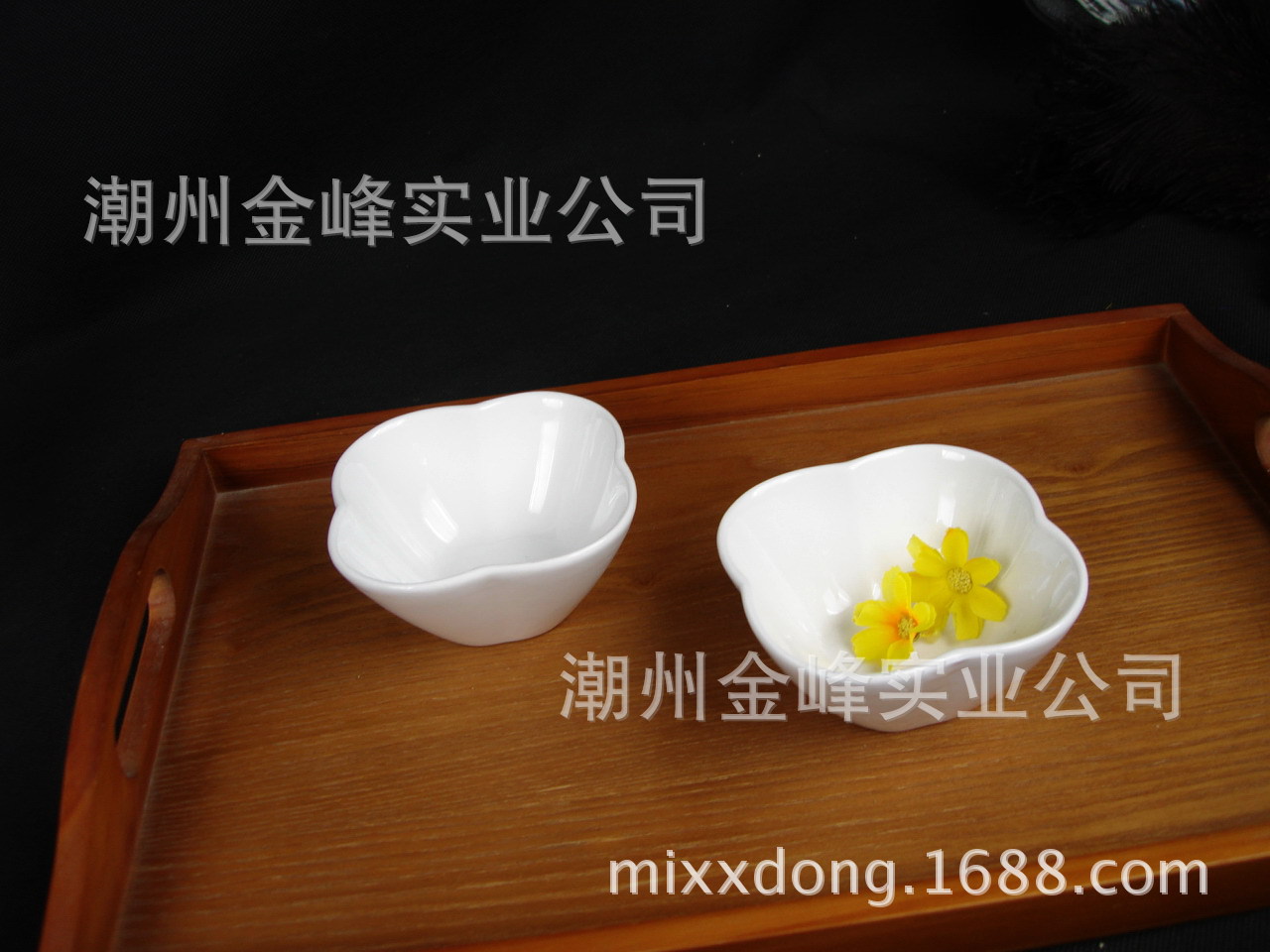 小瓷碗  4寸四叶草碗布丁甜品蘸酱碗火锅调料碗 梅花碟花瓣碗