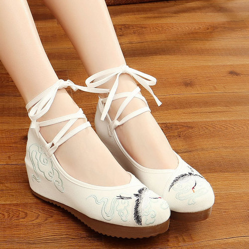 Pure white crested ibis old Beijing embroidered shoes ethnic style beef tendon sole inner heightening Hanfu spring and autumn women's shoes