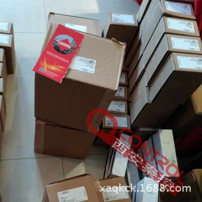 供应美国UE双点开关 J402-553 特氟龙膜片J402-554 J402-555