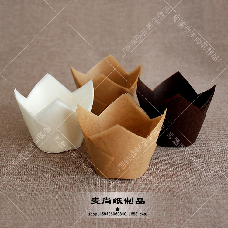 Papel europeo de calidad alimentaria de alta temperatura resistente a prueba de aceite titular de papel muffin taza de papel para hornear pastel de papel titular de la taza de la torta media