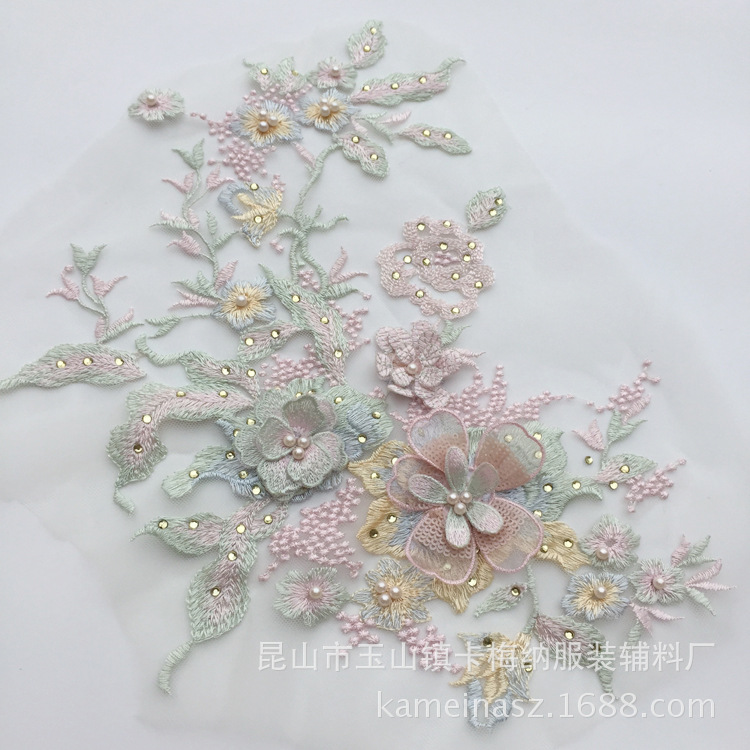 Poliéster bordado de seda macaron negro oro azul con cuentas de diamantes de imitación tridimensional encaje flor pegatinas bordado flor parche