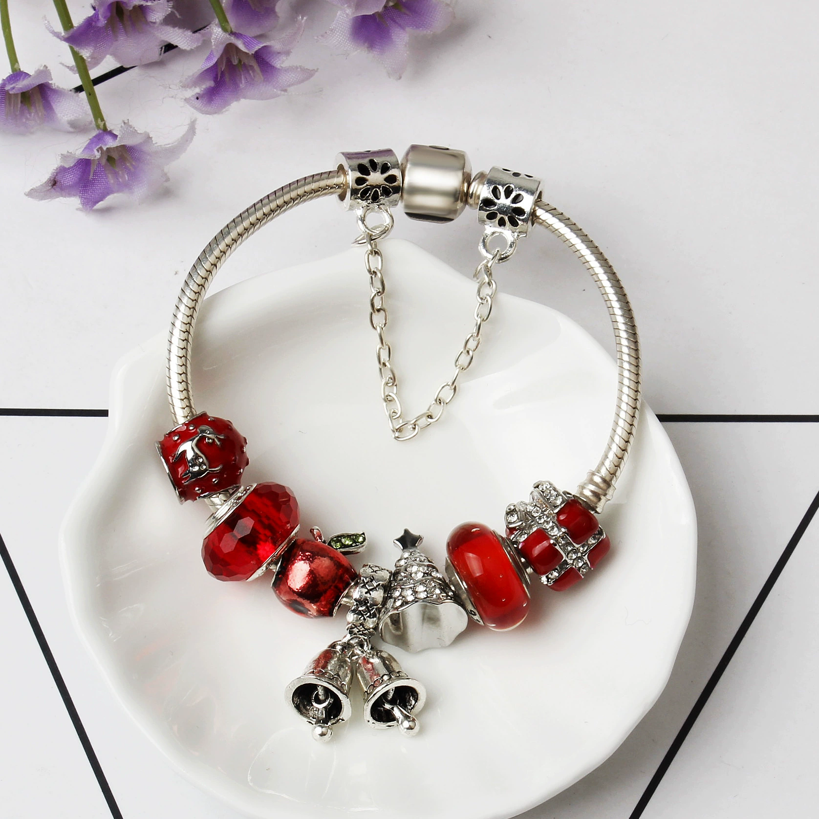 Small bell, fashionable red beaded bracelet, 2019, Amazon, ebay, wholesale