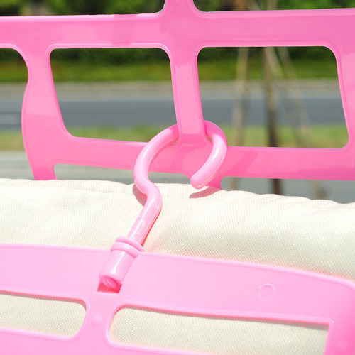 Creative home pillow drying rack pillow drying rack multifunctional plastic windproof drying clip plush toy drying rack