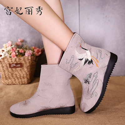 2017新款正版中国风冬季绣花布靴民族风绣棉靴老北京布鞋厂家直销
