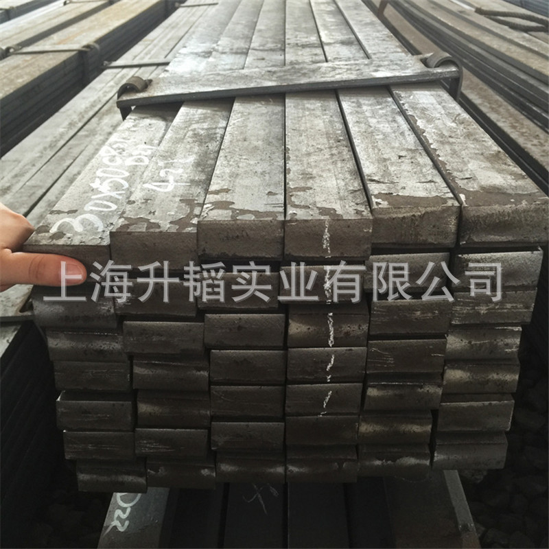 现货供应30*6扁钢 30*20避雷扁铁 接地避雷线镀锌扁钢