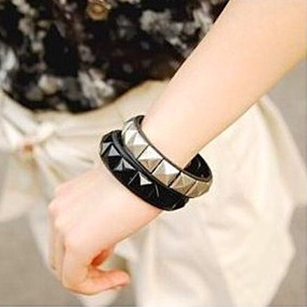 fashionable square bracelet