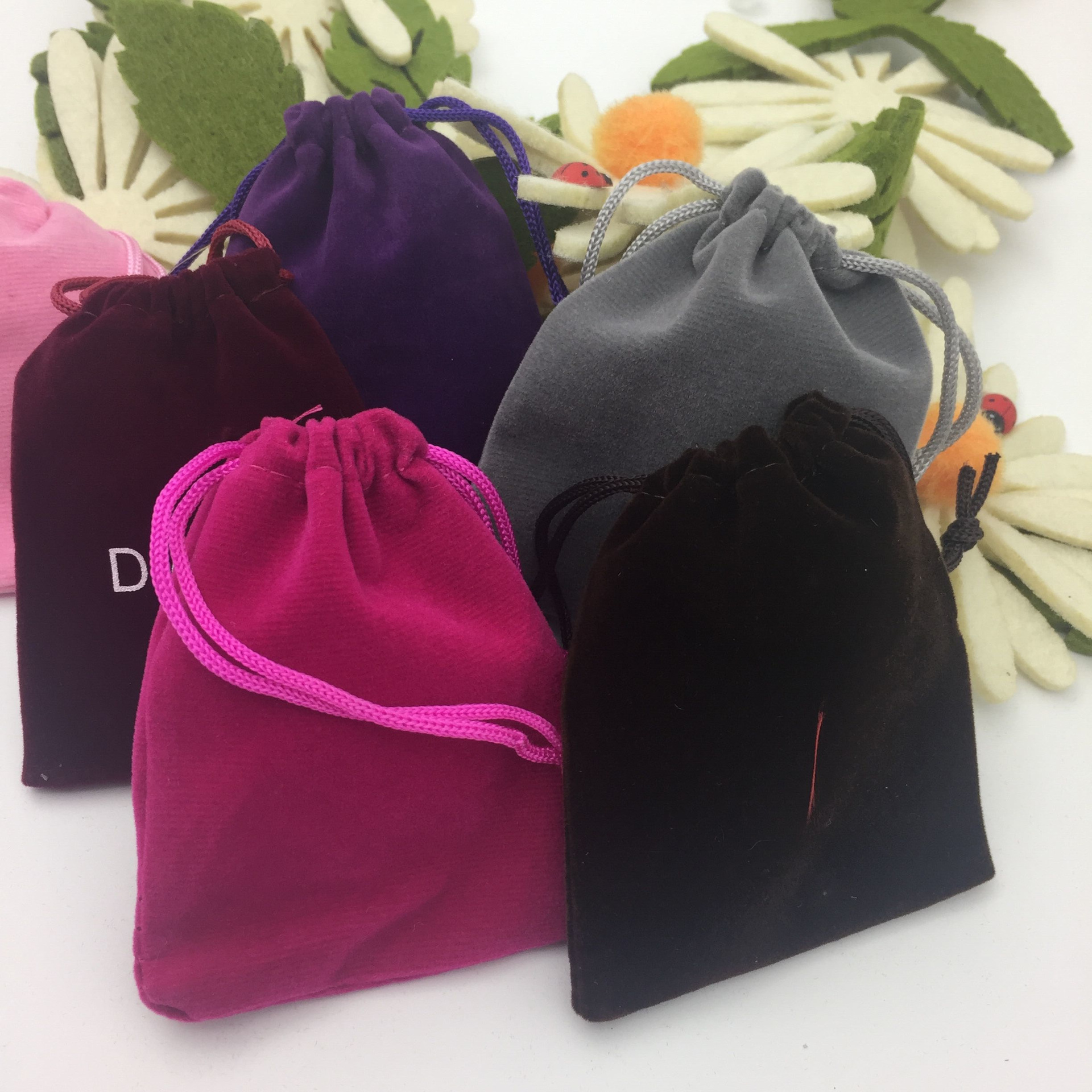 【厂家直供】10*15CM多色绒布袋 珠宝首饰袋 镂空束口袋等