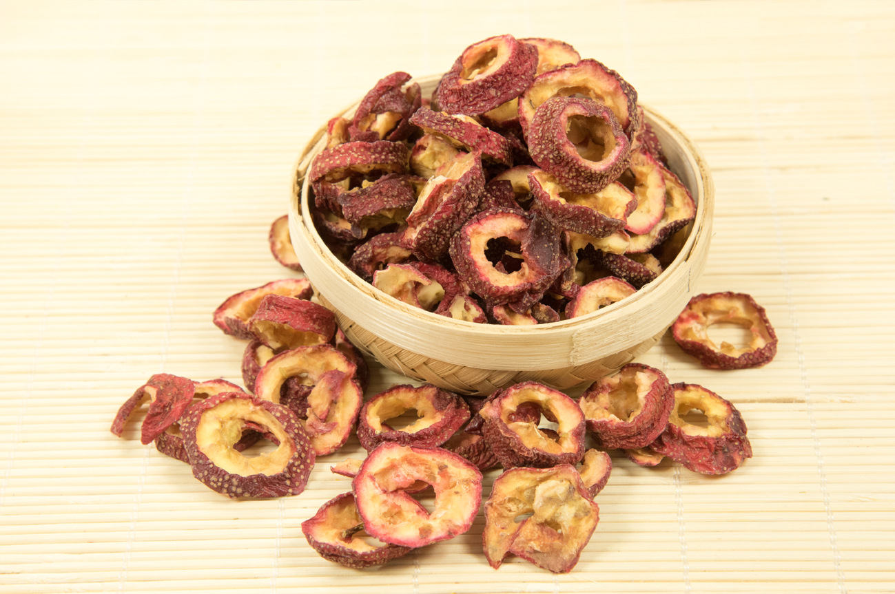 Dried Hawthorn Berries Shan Zha Seedless Slices Natural Fruit for Tea and Culinary Use 500g key features