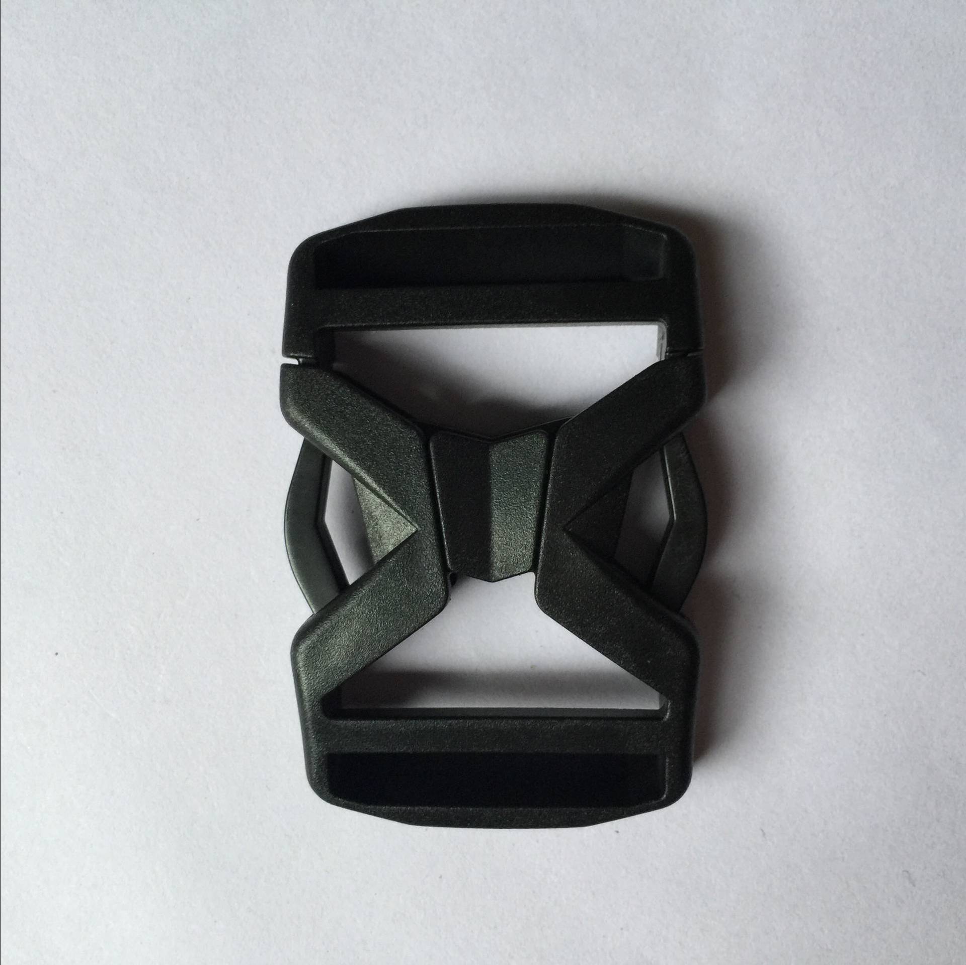 E19480F1B9559D90F3CD86F478205C