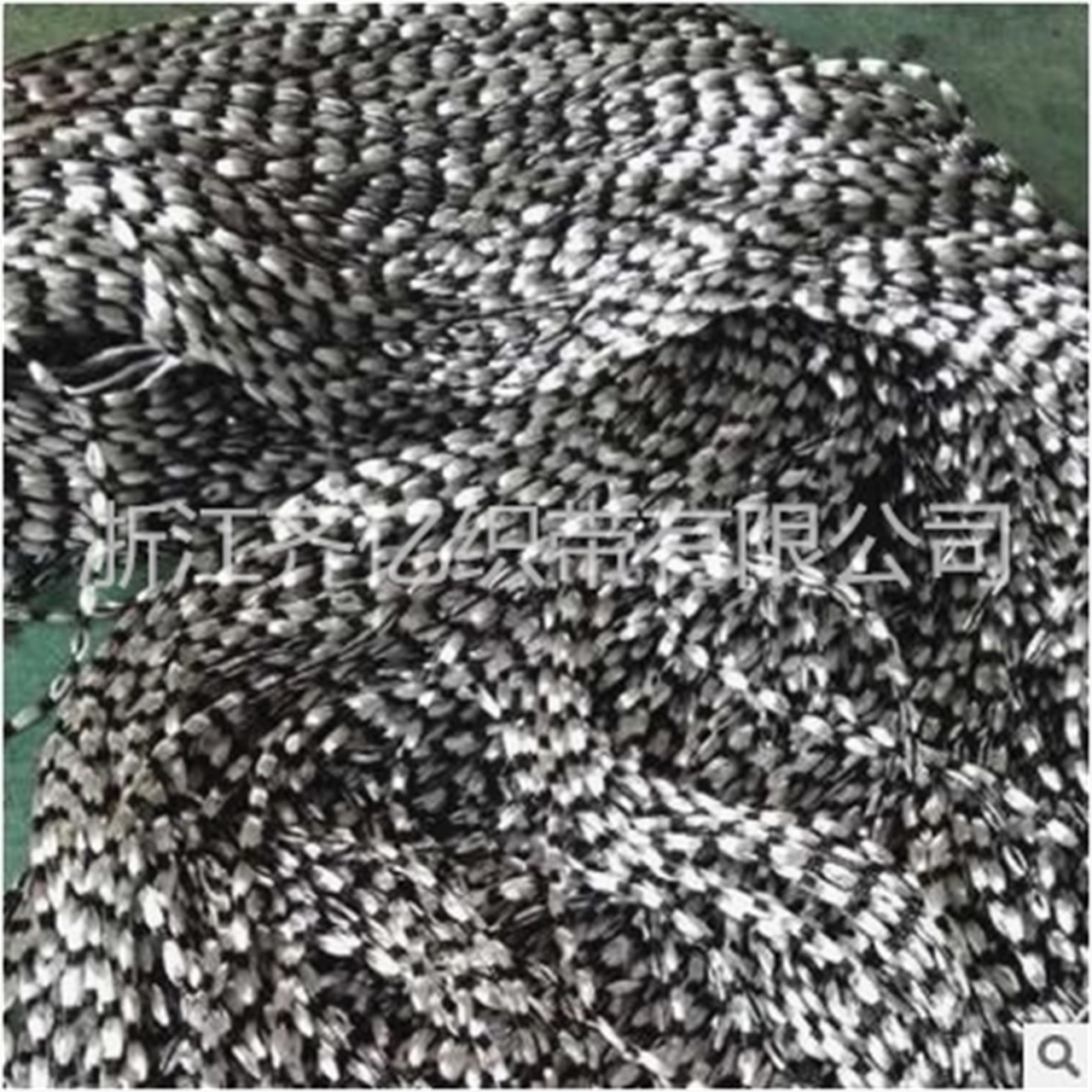 KY8X1{3D}RY3$S}_`7[6YRY_副本