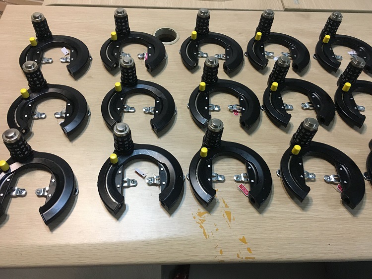 共享智能锁_hellobike小蓝单车实心胎gprs智能