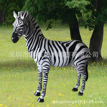 玻璃纤维树脂仿真动物小马雕塑草地玻璃钢黑白马模型园林景观装饰
