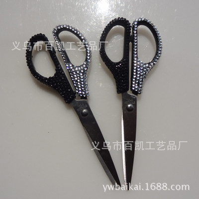 Students with scissors modelling originality manual scissors Office scissors to work in an office Supplies Stationery customized wholesale