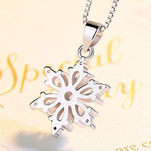 Weihua New Korean Necklace Silver Plated Necklace Lucky Snowflake Fashion Temperament Pendant Manufacturer Wholesale
