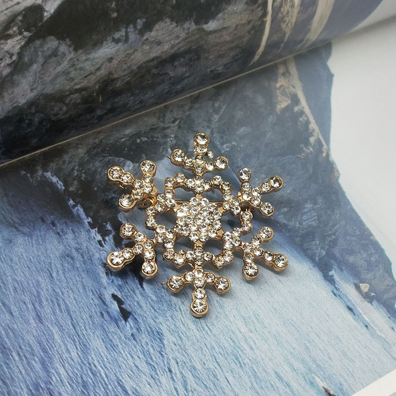 Christmas Snowflake Brooch Detail 1