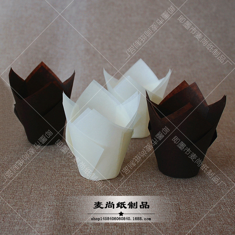 Taza de papel de pastel de tulipán de color natural de café blanco grande para hornear taza de papel de llama bandeja de papel a prueba de aceite taza de papel de pastel de muffin