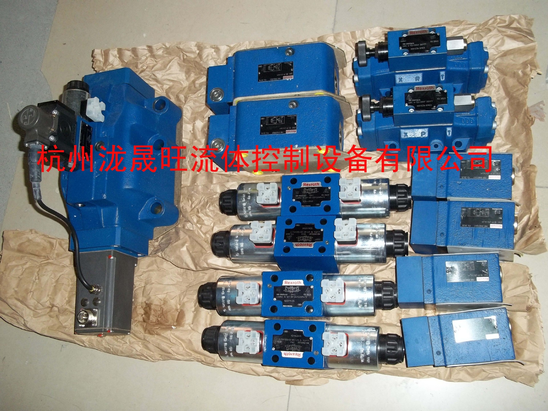 特价现货供应力士乐升级电磁换向阀4WRA10W1-30-2X G24K4V