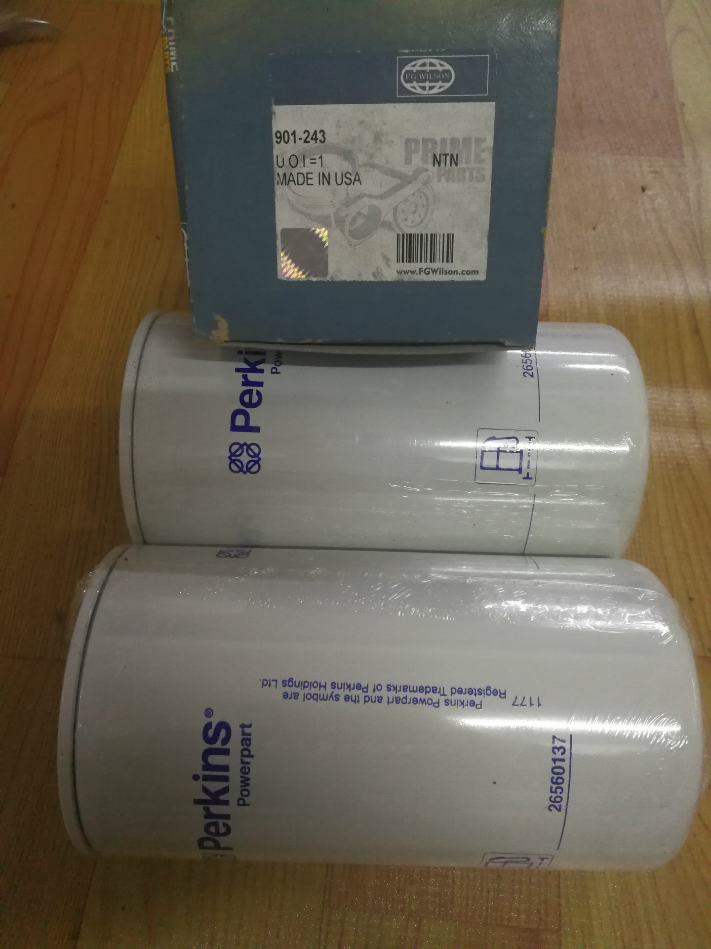 供应帕金斯发动机机油滤芯器26560137、901-243