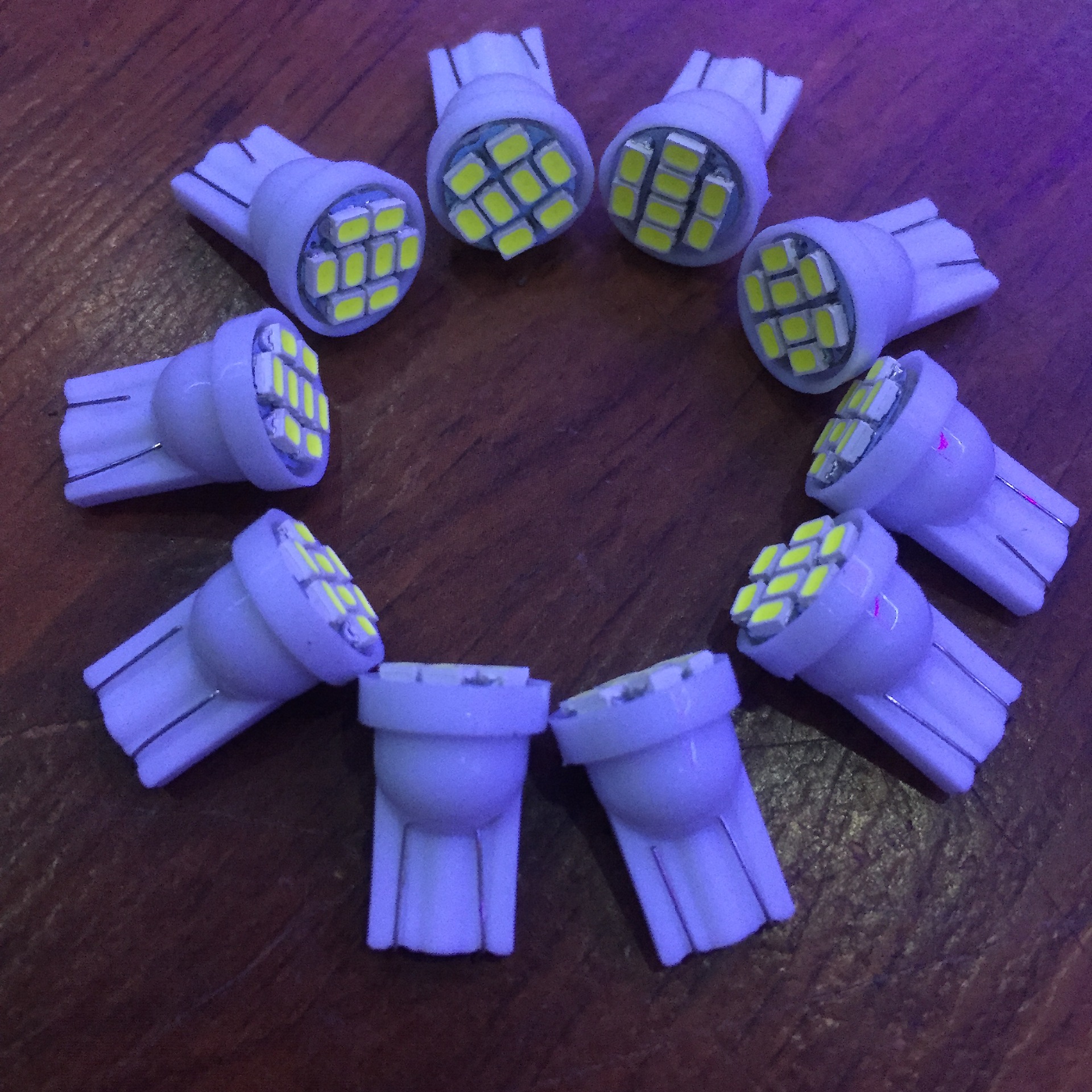 特价 汽车LED车灯T10 8灯 1206 8SMD 摩托车灯 牌照灯 外贸款