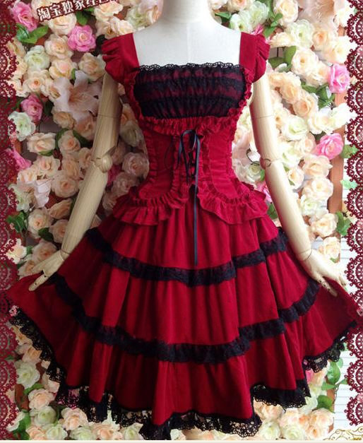 时尚复古Lolita公主洋装，修身蕾丝胸托，吊带蓬蓬礼服连衣裙——批发代发很优惠！