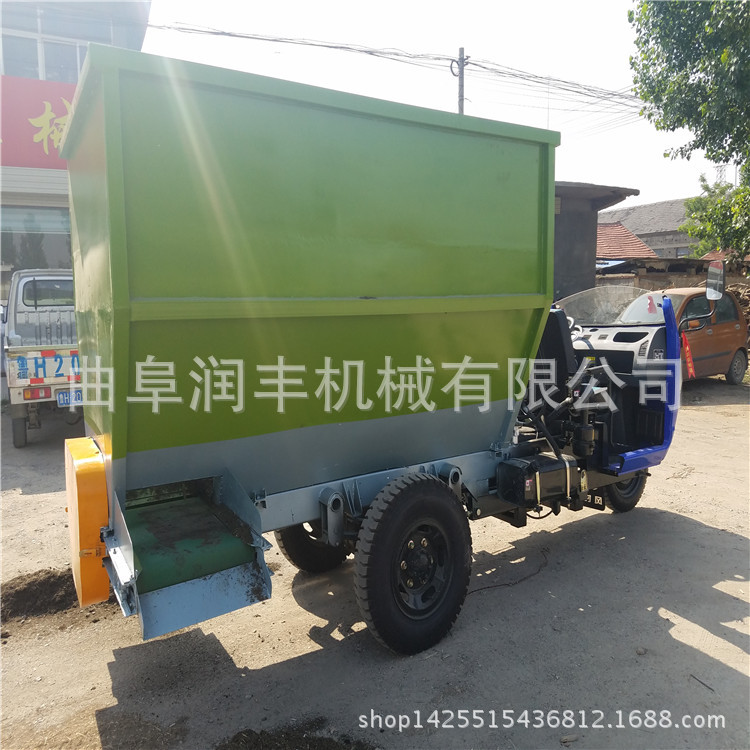 牛羊电动撒料车 麻栗坡县三轮车电动撒料车