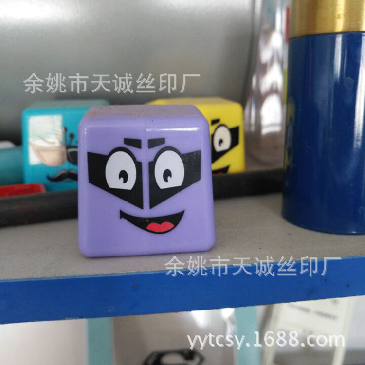 厂家提供丝印/移印/热转印 各种工艺印刷 欢迎 咨询