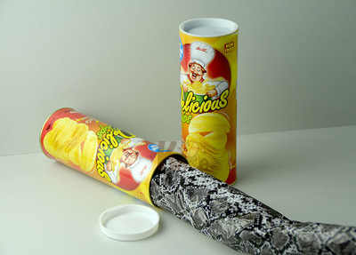 恶搞薯片蛇 薯片桶弹跳蛇整人玩具 吓一跳整蛊薯片变蛇 万圣节愚