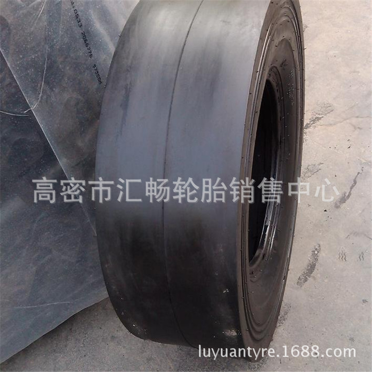 鲁飞 光面轮胎 13/80-20 压路机轮胎 光面轮胎13 80-20