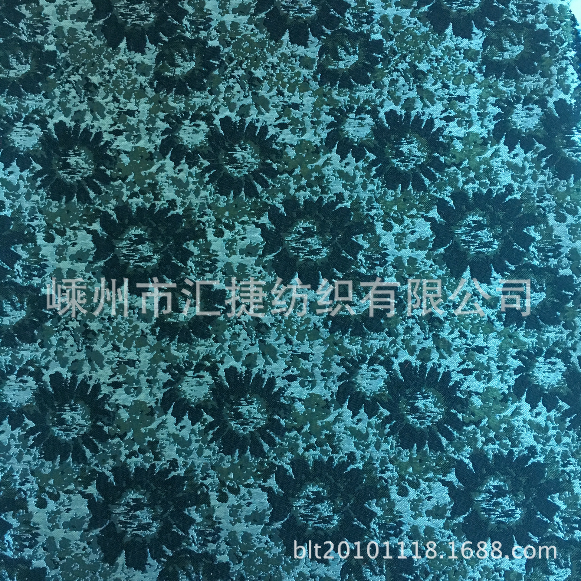 厂家直供色织大提花男装夹克面料暗色乱花面料