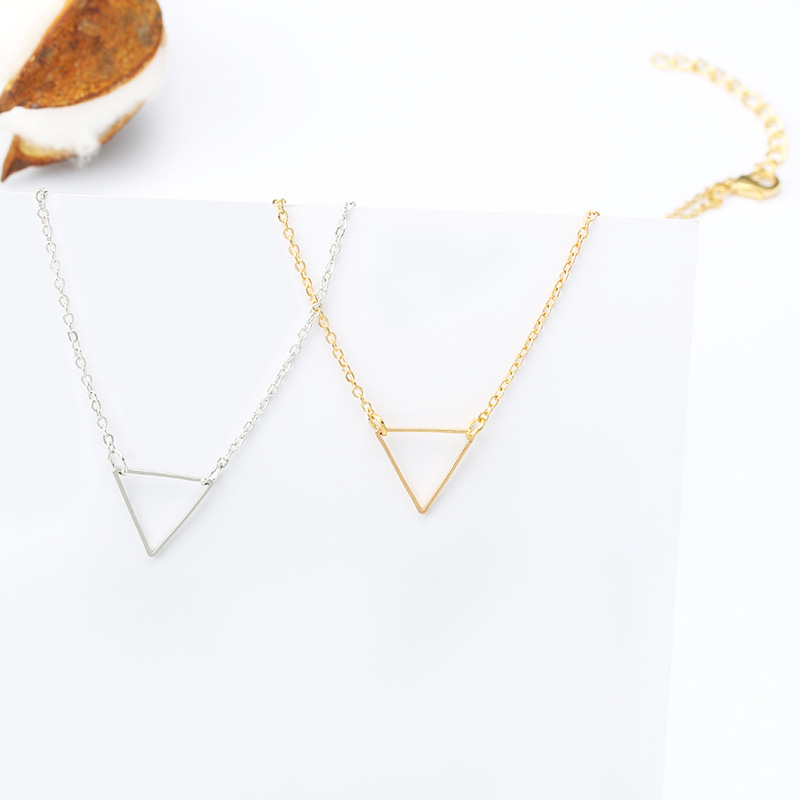 Geometric popular jewelry simple triangle pendant necklace fashion creative hollow sweater chain who