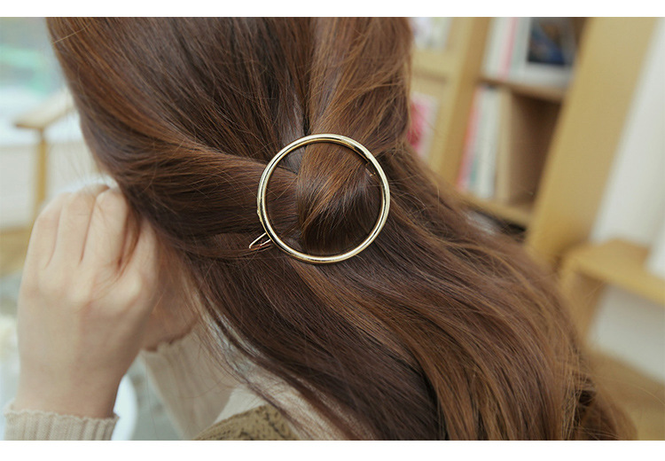 20g Weight Hair Clip Hair Accessories Type 1 Piece Quantity Daily Occasion Alloy Material Moon Pattern Women'S Gender Plating Design Simple Style Style Simple Style Moon Alloy Plating Hair Clip 1 Piece 16