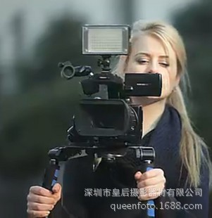 (2개) SLR 카메라 휴대용 안정제 어깨 브래킷 5D3 5D2 카메라 카메라 액세서리 어깨 브래킷 DV