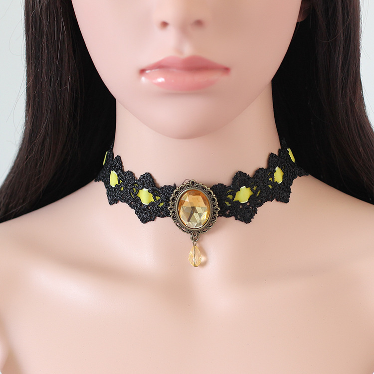 Inlay Design Gothic Oval Artificial Diamond Velvet Lace Choker Wholesale