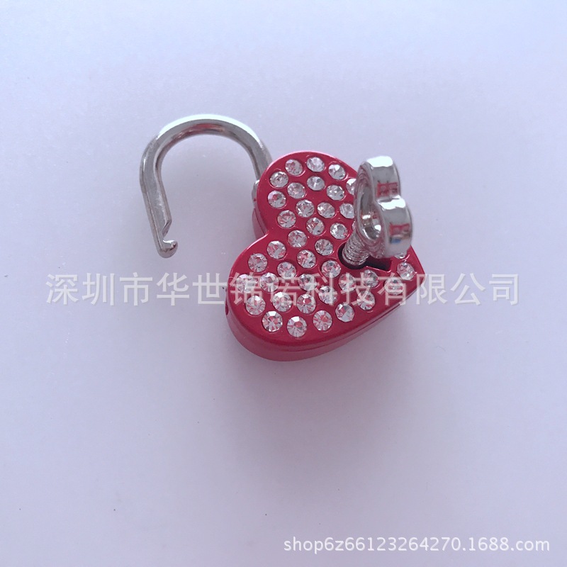 红色心形上钻锁 (1)