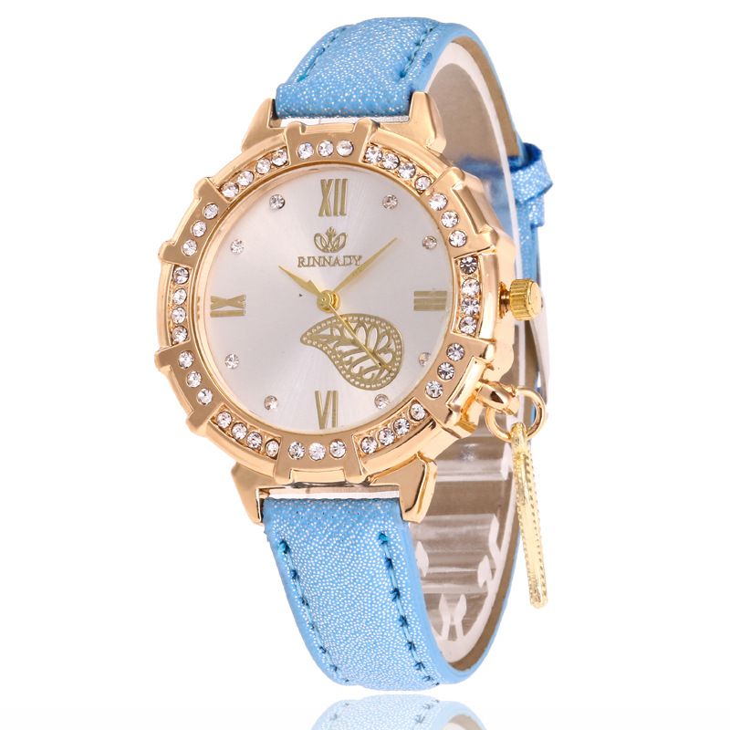 2024 Ciondolo a foglia, cintura con intarsio di diamanti, orologio casual, orologio da donna britannico alla moda con acqua romana_voghion.com