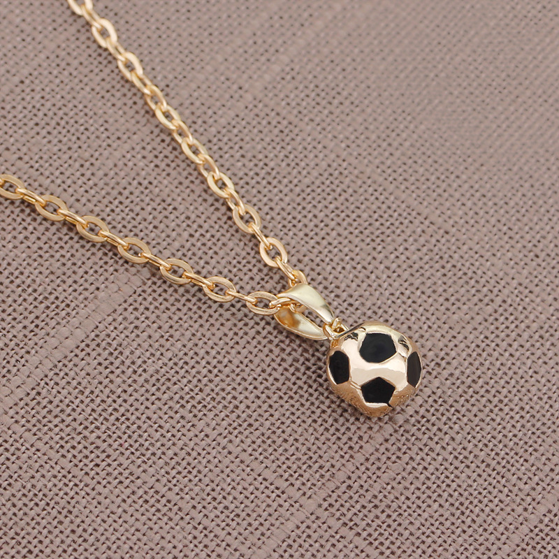 Creative World Cup Football Pendant Sweater Chain Necklace Hot Selling Necklace Women Wholesale Nihaojewelry display picture 8