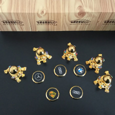 360度旋转车载懒人手机支架 车饰聚财金蟾多功能磁性汽车导航支架
