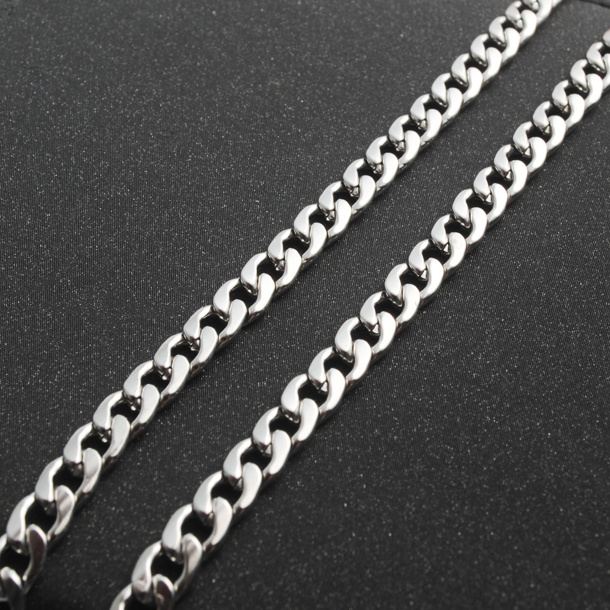 Simple Style Solid Color Stainless Steel Plating Necklace Chain 1 Piece display picture 3