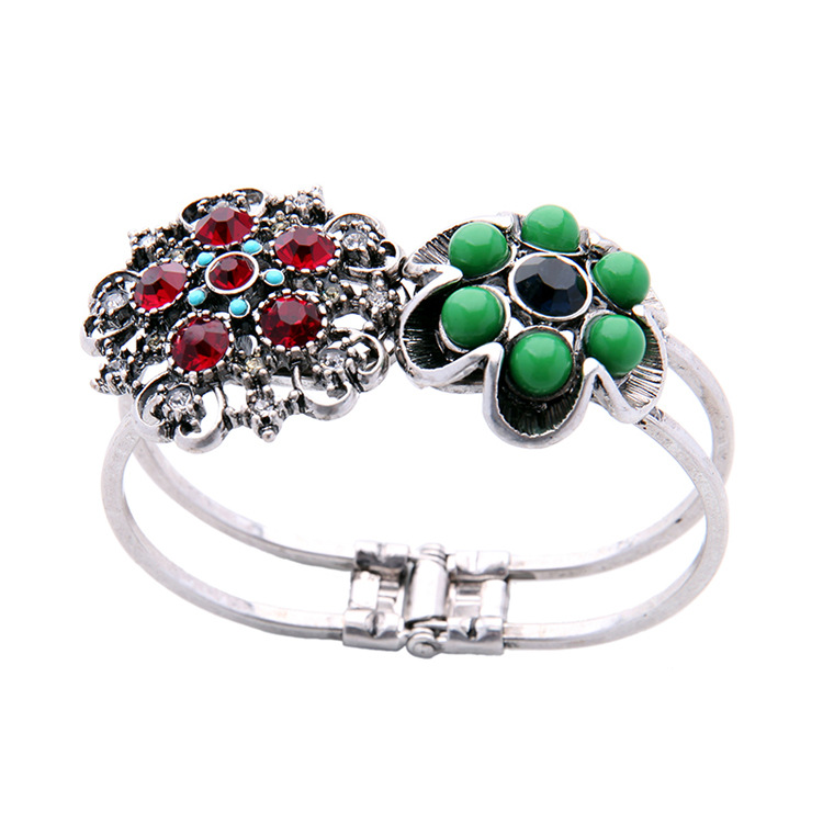 Rétro Bracelet Personnalité Diamant Clouté Creux Fleur Accessoires Qingdao Européen Et Américain Bijoux En Gros Alliage Bouche Ouverte Bracelet Livraison display picture 10